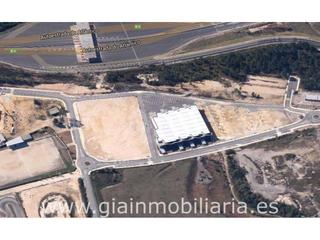 Industrial plot in Lugar noval 1. Se vende con licencia y proyecto para 3 naves !!