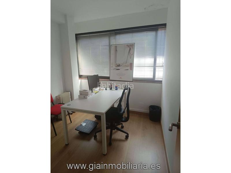 Foto 91624b0d-daf0-4248-a664-4f13c3031118. Location bureau dans ramón gonzález 1 dans Porriño (O)