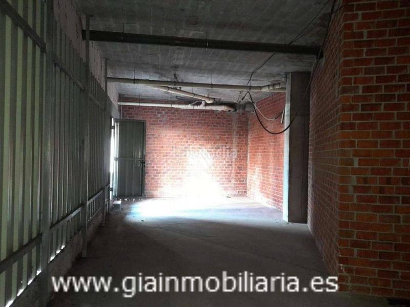 Foto e79549a9-261b-46d9-8bab-71d85090111f. Local commercial dans arquitecto antonio palacios 51 dans Vigo