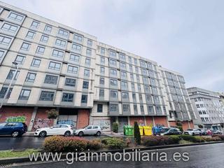 Business premise in Aragón 215. Oportunidad en calle aragon 215, local comercial con 2 plazas de