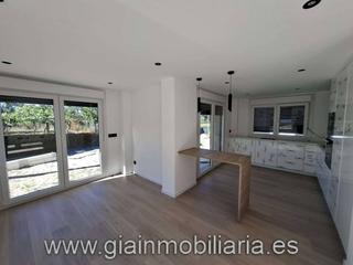 Casa a Cumiar 5. Casa en venta en cumiar