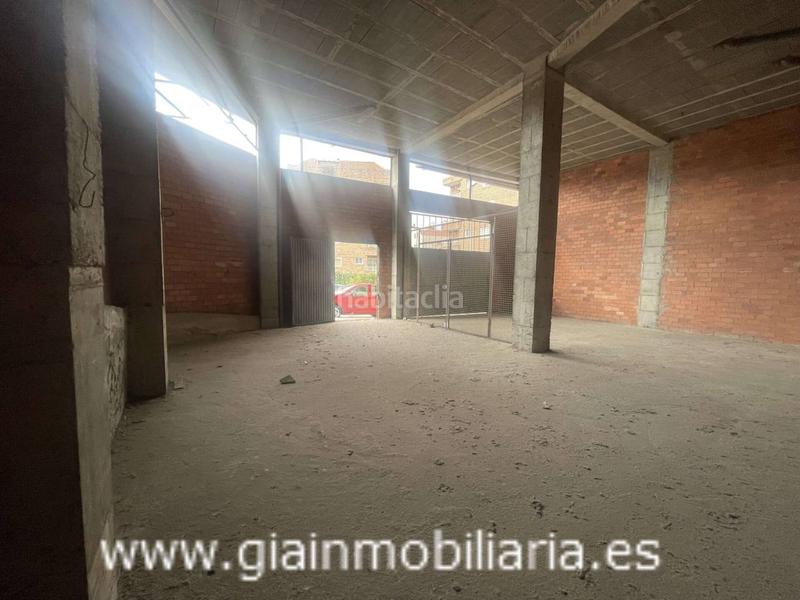 Foto c6f819f2-e53a-4714-a3de-aa1cba55f4d7. Locale commerciale in doctor toscano 12 in Casablanca - Calvario Vigo