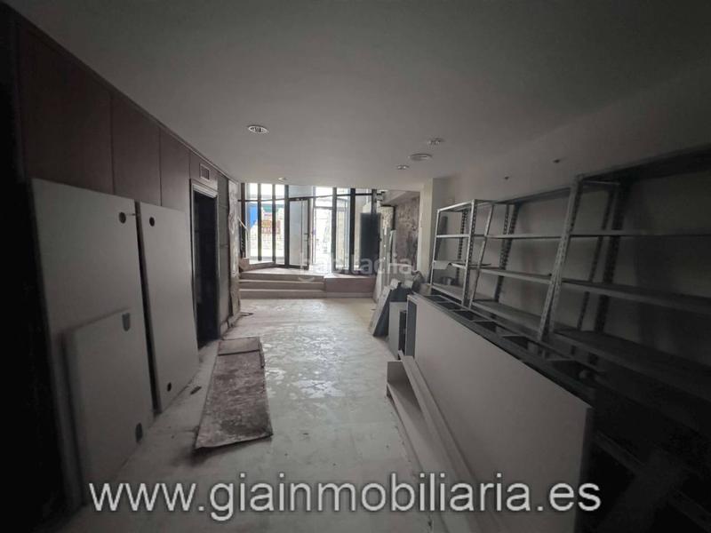 Foto 89a7ada6-1cea-4ce5-9431-cee1ab04ab25. Local comercial en lorenzo de la carrera 15 local en venta en Baiona