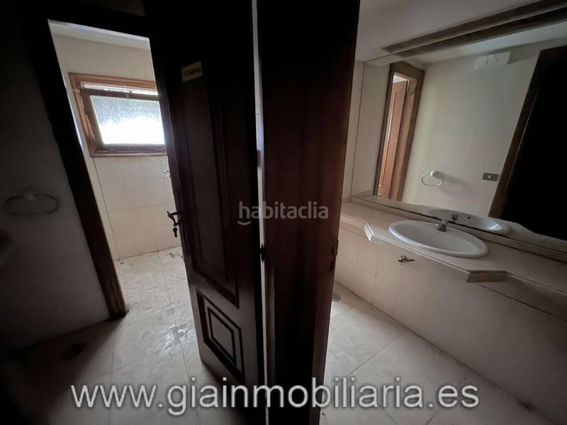 Foto e91d5a78-b08a-44f2-b4c5-6f9e1f7d948e. Local comercial en lorenzo de la carrera 15 local en venta en Baiona