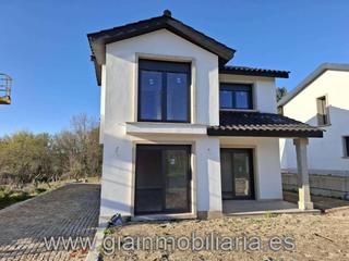 Xalet a Cumiar 5. Casa en venta en cumiar
