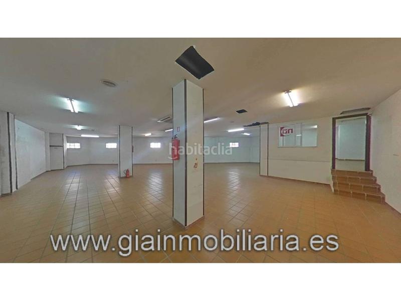 Foto 0e04f9ad-31e1-4803-a7e7-457b064123fb. Local comercial en san josé 13 local comercial para desarrollar una actividad comercial o cambio de uso !! en Vilagarcía de Arousa