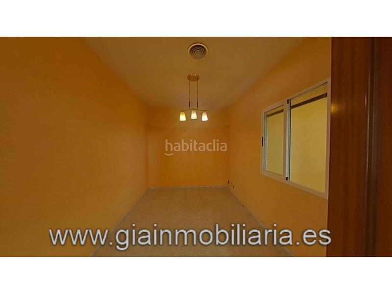 Foto 14fd476b-a734-4a1e-b001-d688aec12d9a. Local comercial en san josé 13 local comercial para desarrollar una actividad comercial o cambio de uso !! en Vilagarcía de Arousa
