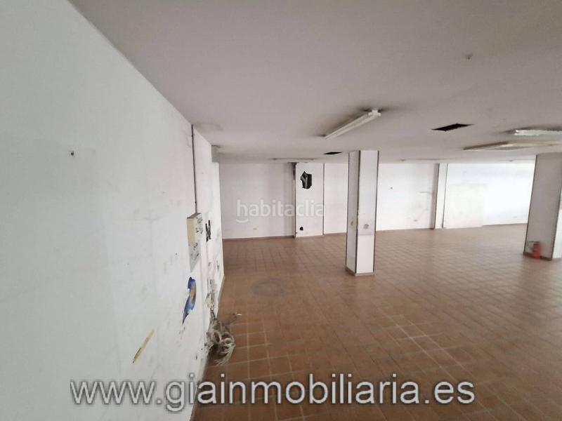 Foto 20643453-a05c-4021-8c62-a644264edfd0. Local comercial en san josé 13 local comercial para desarrollar una actividad comercial o cambio de uso !! en Vilagarcía de Arousa