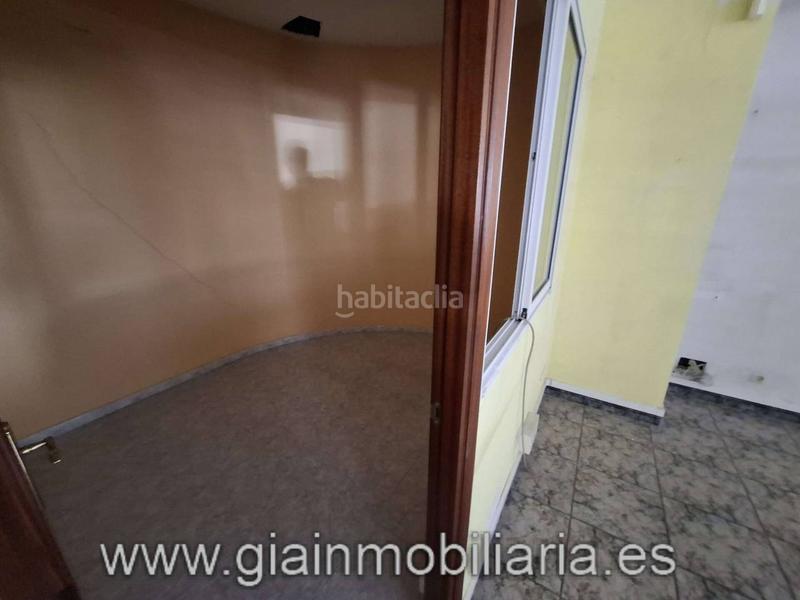 Foto 4afc62b1-ba3a-4519-9740-04d9ea335153. Local comercial en san josé 13 local comercial para desarrollar una actividad comercial o cambio de uso !! en Vilagarcía de Arousa
