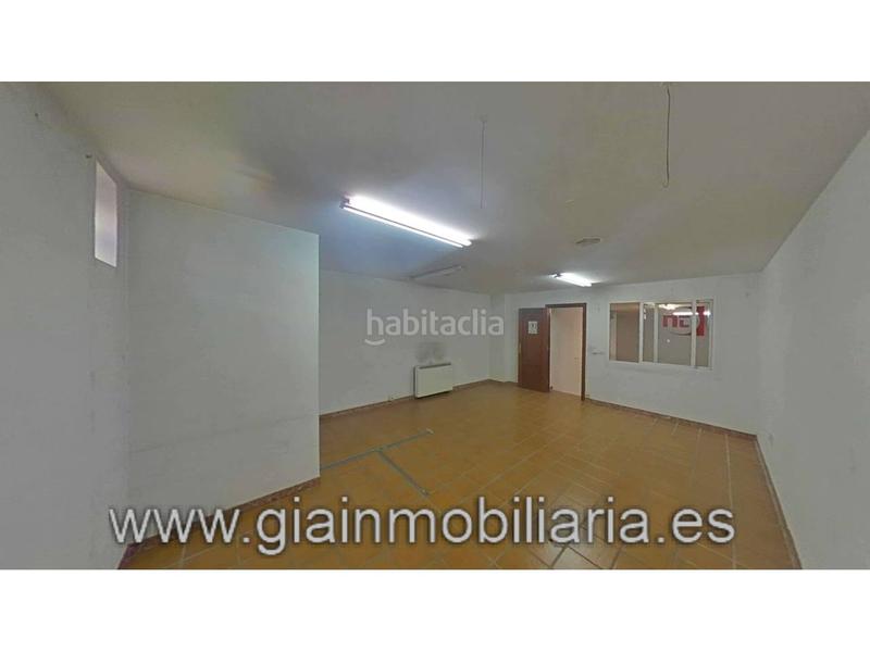 Foto 54d984fe-a343-404b-955c-c9ccd6caa5e0. Local comercial en san josé 13 local comercial para desarrollar una actividad comercial o cambio de uso !! en Vilagarcía de Arousa