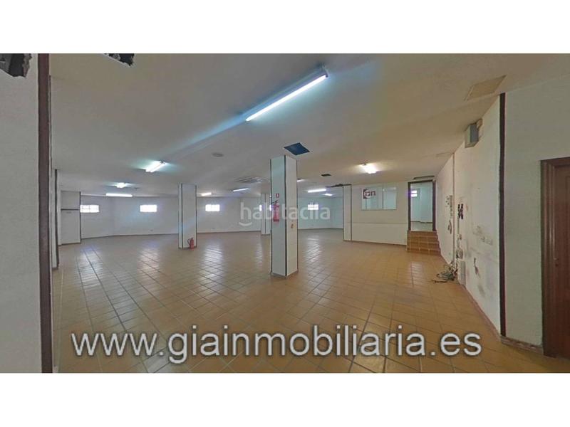 Foto 74052736-55c7-4b4b-8dd4-13a30531ed13. Local comercial en san josé 13 local comercial para desarrollar una actividad comercial o cambio de uso !! en Vilagarcía de Arousa