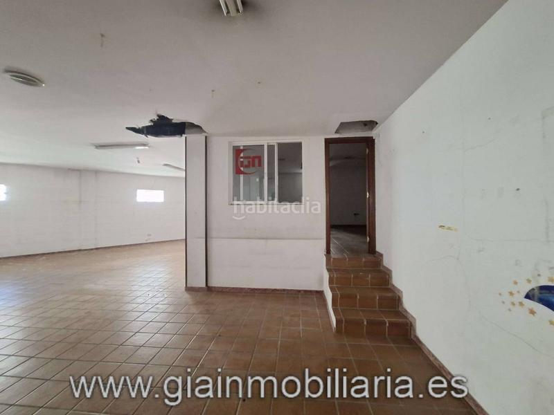 Foto 7534e39a-2a04-411c-8d16-48104bbc0044. Local comercial en san josé 13 local comercial para desarrollar una actividad comercial o cambio de uso !! en Vilagarcía de Arousa