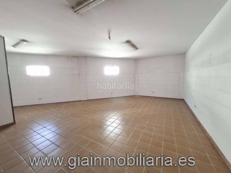 Foto 8644753f-aa8a-4c9e-95c2-a76d164b4019. Local comercial en san josé 13 local comercial para desarrollar una actividad comercial o cambio de uso !! en Vilagarcía de Arousa