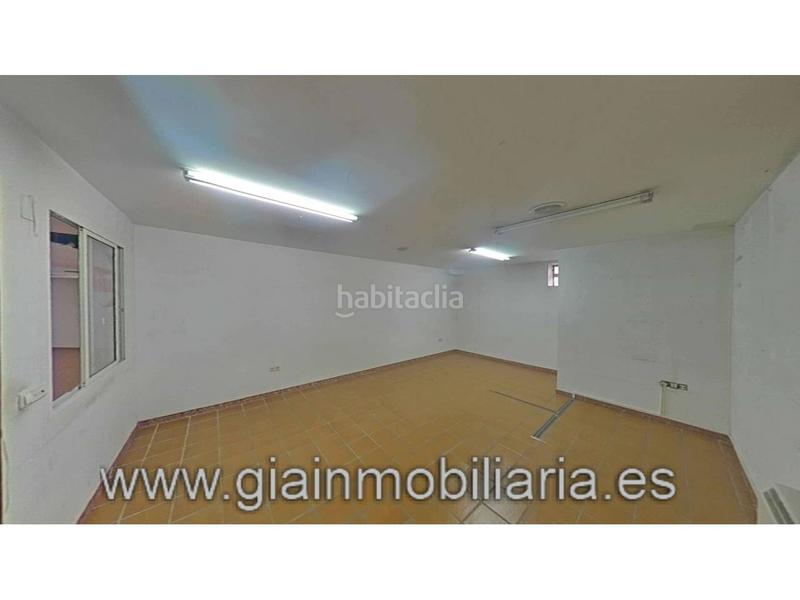 Foto 93fae987-1298-4512-b0f1-a638c03569d1. Local comercial en san josé 13 local comercial para desarrollar una actividad comercial o cambio de uso !! en Vilagarcía de Arousa