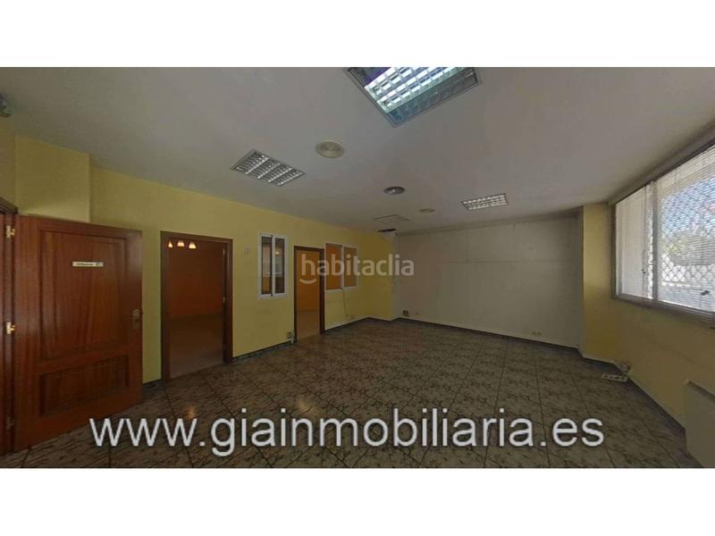 Foto da7ea7d0-709b-40dd-ae86-ddcbdbb0686a. Local comercial en san josé 13 local comercial para desarrollar una actividad comercial o cambio de uso !! en Vilagarcía de Arousa