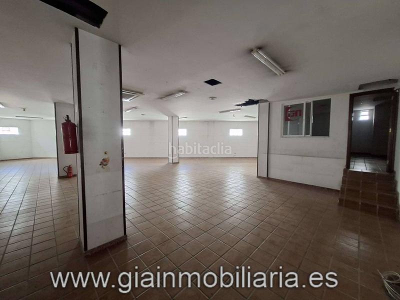 Foto e7a00048-f244-48ab-b30e-28137034c622. Local comercial en san josé 13 local comercial para desarrollar una actividad comercial o cambio de uso !! en Vilagarcía de Arousa