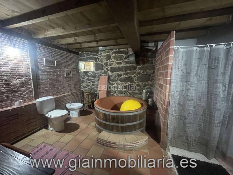 Foto 2f569ccd-45ff-4e1c-b13d-c28f8dc1fcd2. House with heating parking in Ponteareas