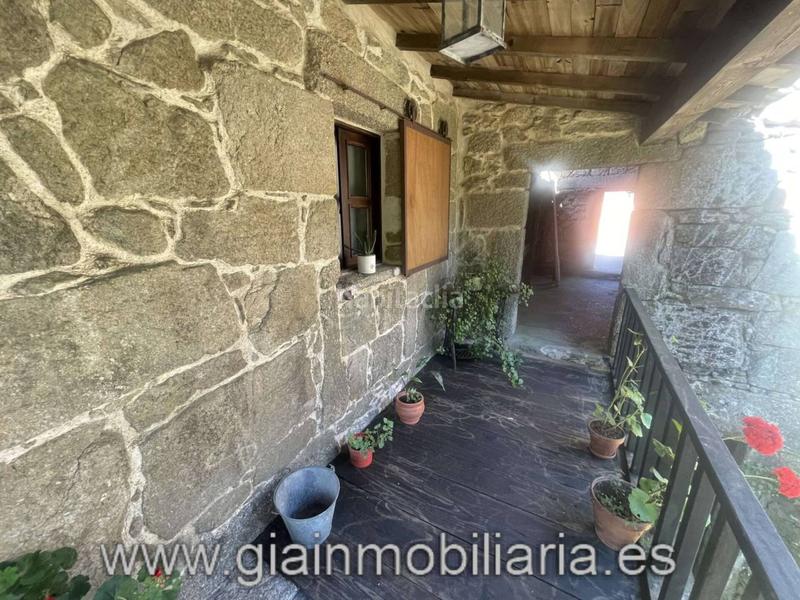 Foto 45a21325-6197-45fa-9f37-4b0dfb8fda9e. House with heating parking in Ponteareas