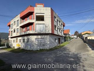 Building in Casal-santa mariña 6. Edificio en construcción en o rosal para 19 viviendas al 65 de c