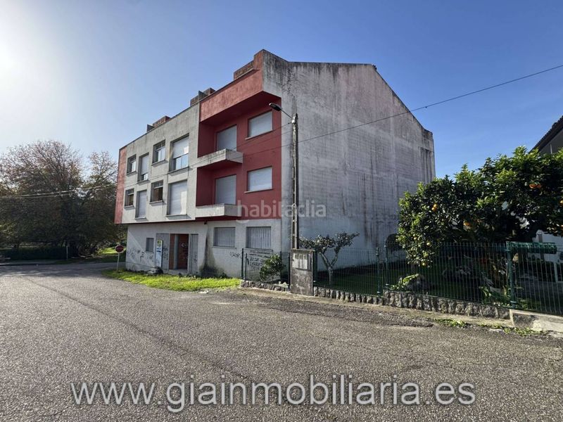 Foto 3c3b696a-0ff7-4d17-aa95-1259b84b46d3. Edifici a travesia casal-santa mariña 6 a Rosal (O)