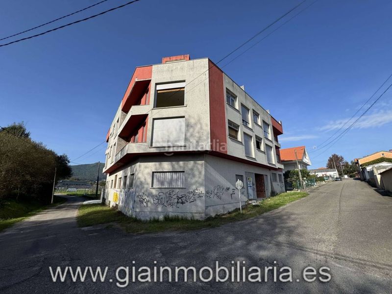 Foto 68cec032-810a-4dfd-985f-7268b0bf814a. Edifici a travesia casal-santa mariña 6 a Rosal (O)