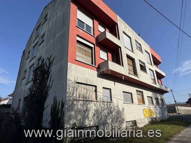 Foto e7af0683-f5cb-4dce-b205-564b65dd6eb0. Edifici a travesia casal-santa mariña 6 a Rosal (O)