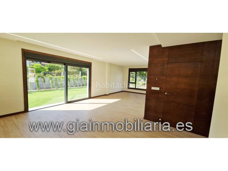 Foto 23495857-d69a-4635-bd66-4f17ea958272. Casa en puente romana 1 chatet obra nueva terminada en puente romano !! en Baiona