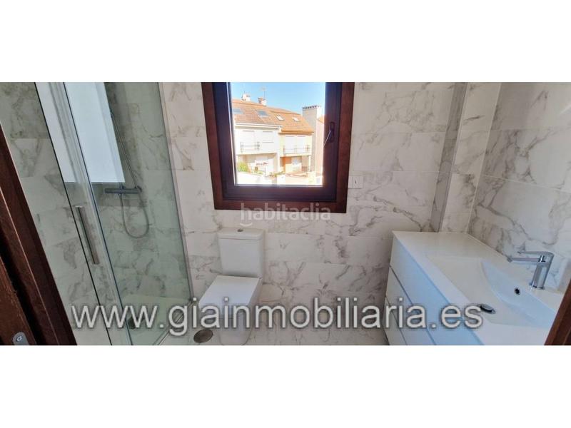Foto ea096aef-a657-4a6f-bc92-806eab3383b9. Casa en puente romana 1 chatet obra nueva terminada en puente romano !! en Baiona