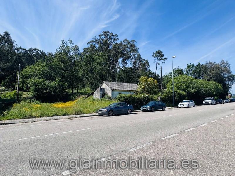 Foto da198fd8-a92b-46e5-8057-3ea7cb82a817. Terreno residencial se vende terreno edificable en Tui
