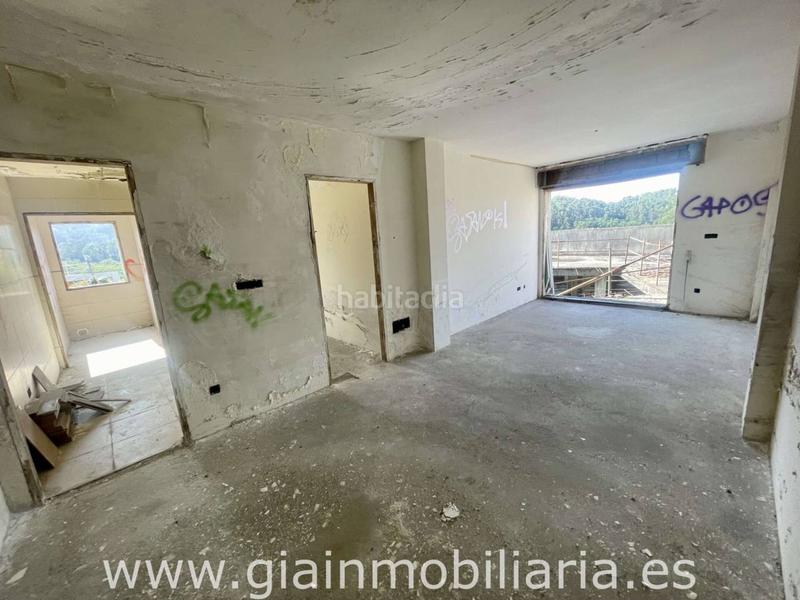 Foto 8a41cf15-3842-425e-92b2-a74edb1d0fe6. Edificio en antonio palacios 68 edificio en venta en o porriño en Porriño (O)