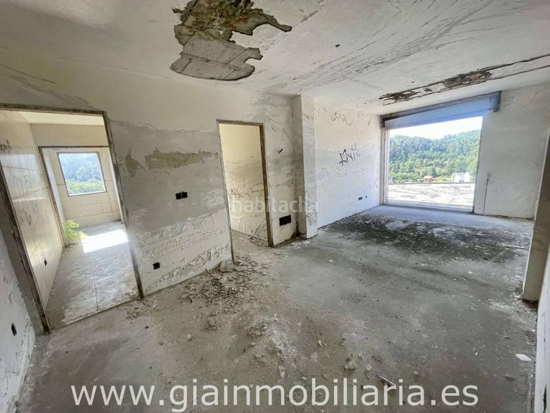 Foto 9b7e0f9f-9bcb-4b73-adac-df278a6d293d. Edificio en antonio palacios 68 edificio en venta en o porriño en Porriño (O)