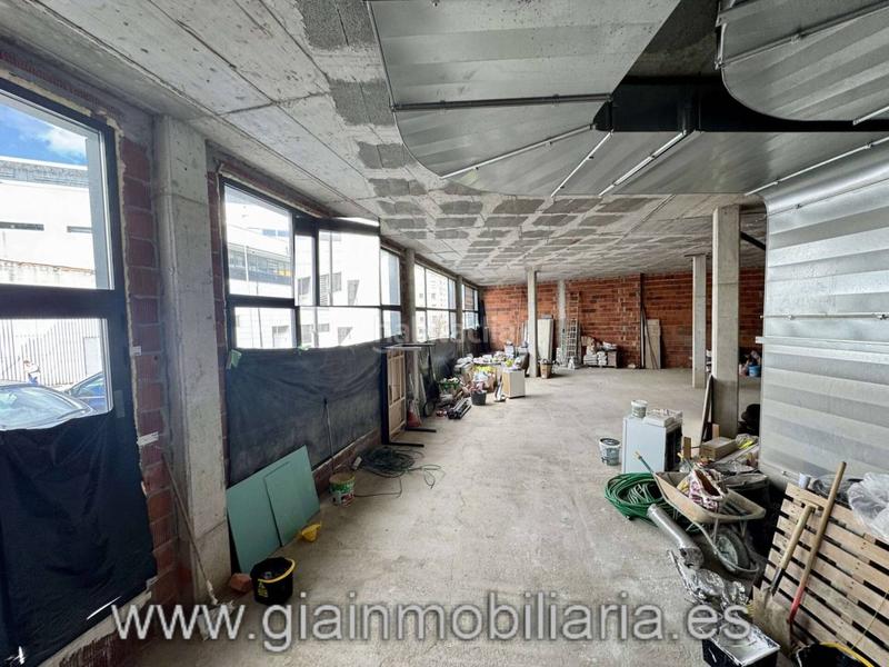 Foto b907a28b-8a0d-499e-92b3-ef4e992aa6eb. Business premise in alcalde vázquez varela 51 in Casablanca - Calvario Vigo