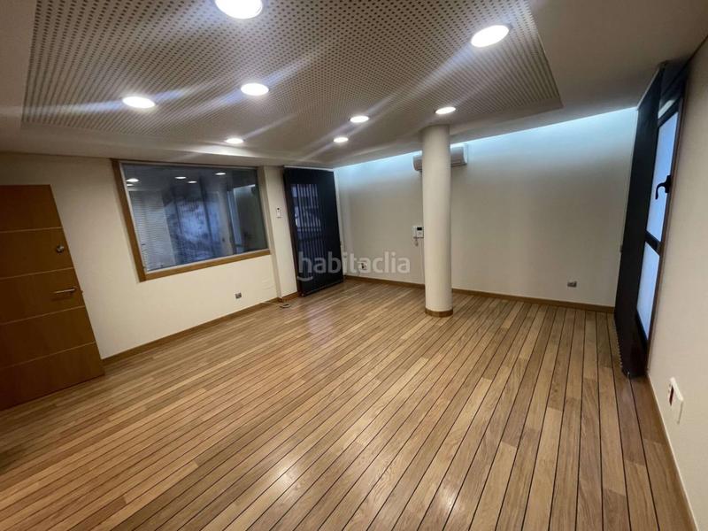 Foto 26f9423a-b5fc-44b0-8990-b8bf3e776479. Rent office space with heating in Porriño (O)