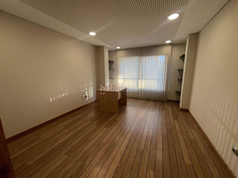 Foto 4684d851-09ca-4182-a09a-de6961210821. Rent office space with heating in Porriño (O)