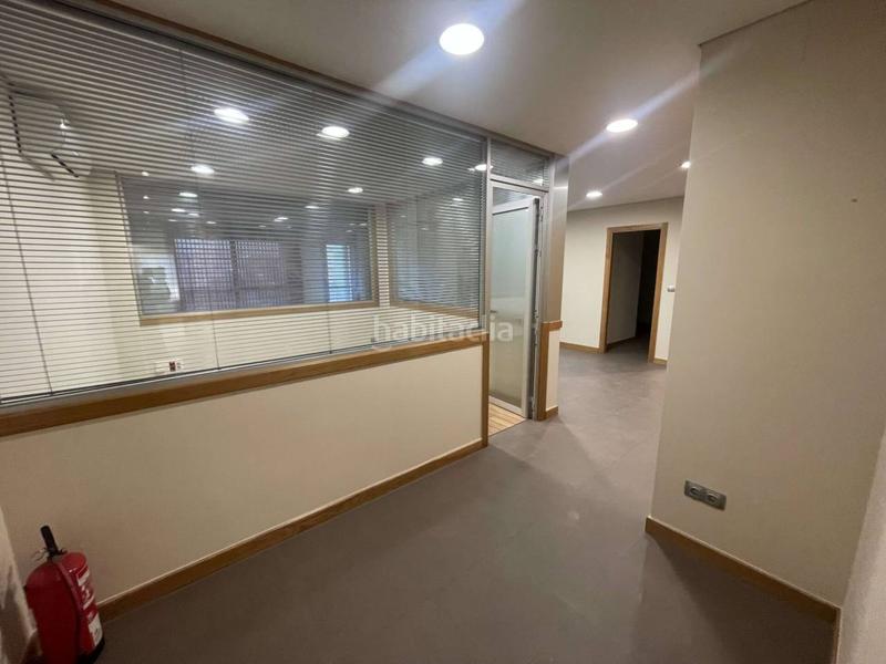 Foto 4b0b5ee0-0e9e-4b3f-8e94-575ff01a7ba0. Rent office space with heating in Porriño (O)