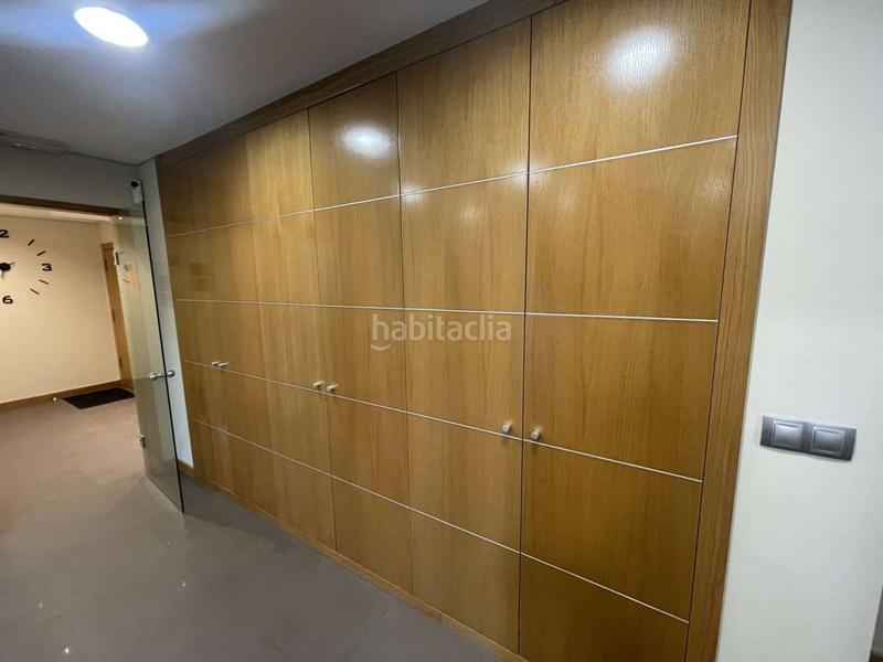 Foto b2671855-5265-4986-a546-5dae472fb662. Rent office space with heating in Porriño (O)