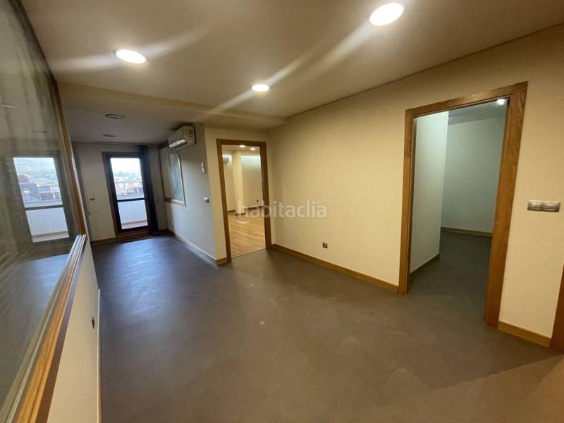 Foto ece30491-d350-45c6-bc09-ad2febef404d. Rent office space with heating in Porriño (O)