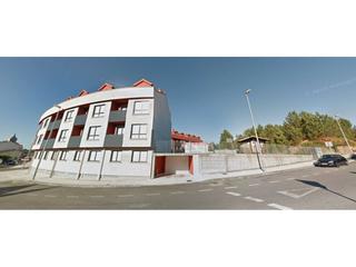 Building in Manuel suárez marquier 2. Se vende solera de edificio con garajes terminados !!