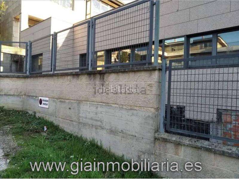 Foto 1ce347b8-2c1a-4762-a637-c681b6d22e37. Parking coche en hispanidad 46 garaje en venta en O Castro36203 en Vigo