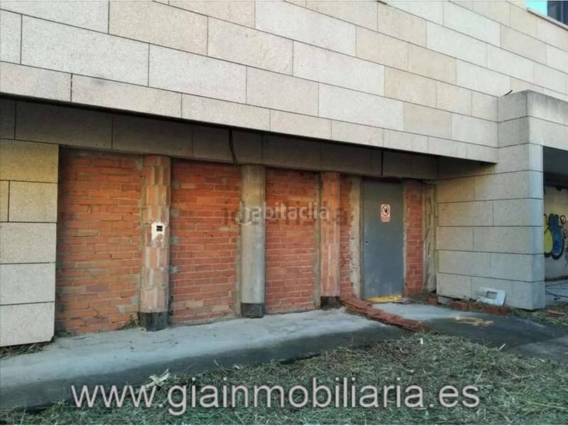 Foto 903ac5cf-fd59-4af0-80d2-8ad50f31b6a5. Parking coche en hispanidad 46 garaje en venta en O Castro36203 en Vigo