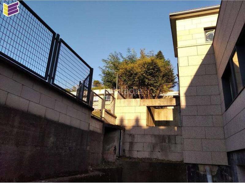 Foto ad1b4dd3-9673-4353-9c13-34164cdf4004. Parking coche en hispanidad 46 garaje en venta en O Castro36203 en Vigo