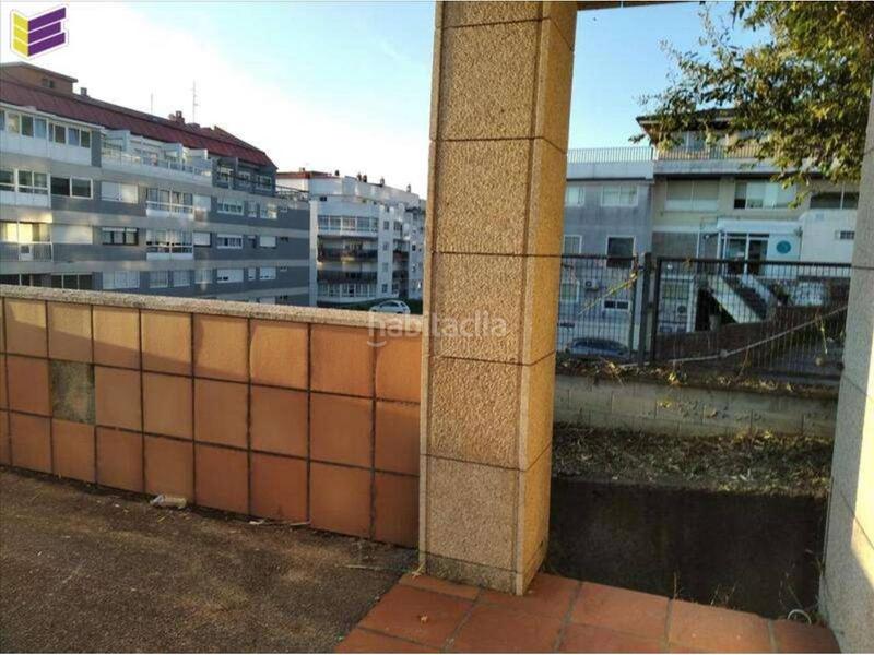 Foto c144f194-a47b-42f2-a24d-acb7999d2355. Parking coche en hispanidad 46 garaje en venta en O Castro36203 en Vigo