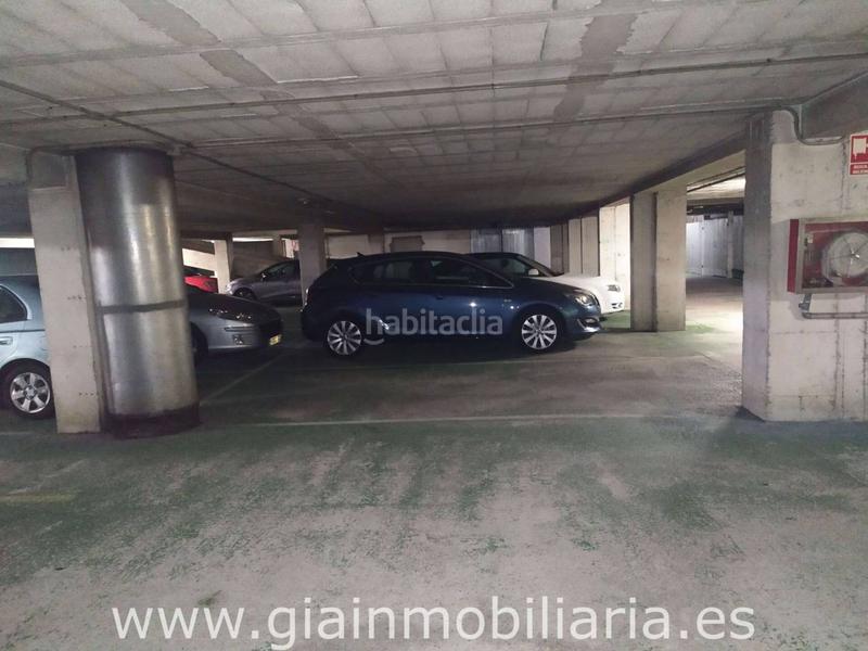 Foto b2f1adf2-7058-4b50-8b6a-a3cc7fb78048. Location parking voiture dans pinar 10 dans Porriño (O)