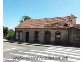 Casa adossada a Portugal 3. Casa a reformar en tui
