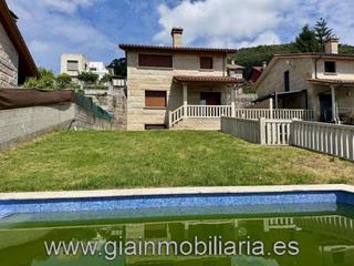 Maison à Saramagoso 16. Oportunidad, casa de piedra en mos, san antoniño  !!