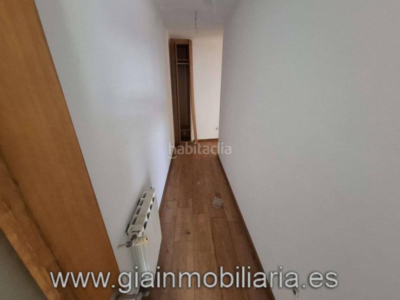 Foto 374fddbe-73d7-44e9-b105-715bccbb4e05. Edificio  sin terminar en su interior, con división horizontal !! en Vigo