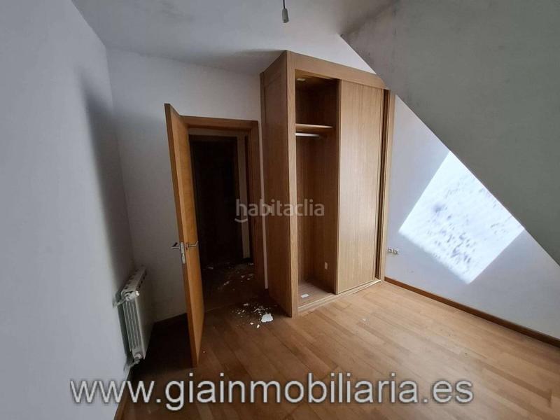 Foto 461ba576-b8d3-416f-99a4-c5934b534cf3. Edificio  sin terminar en su interior, con división horizontal !! en Vigo