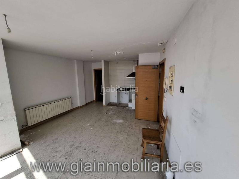 Foto 9fad1d5b-7f4b-4dbc-b78d-107920b320ae. Edificio  sin terminar en su interior, con división horizontal !! en Vigo