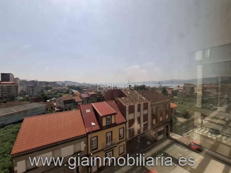 Foto b33f23ef-1a1b-45e3-9d07-235f4b1f0960. Edificio  sin terminar en su interior, con división horizontal !! en Vigo
