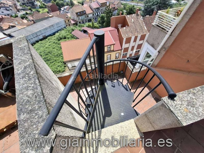 Foto d178e5a0-8f91-4ec9-aa44-0cb1da0bd422. Edificio  sin terminar en su interior, con división horizontal !! en Vigo